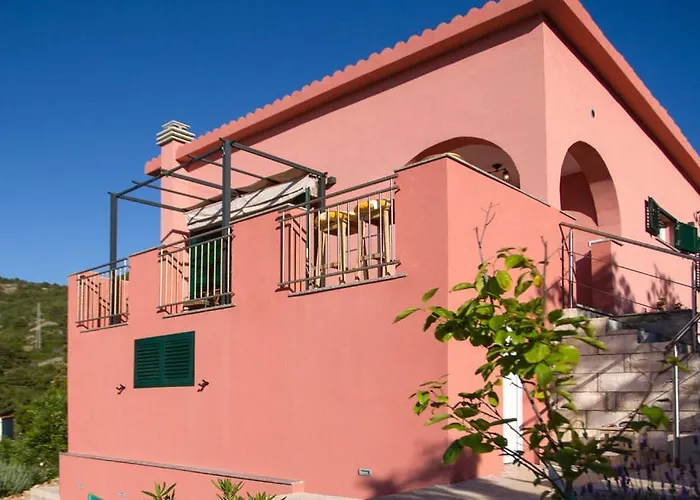 Villa Delfin